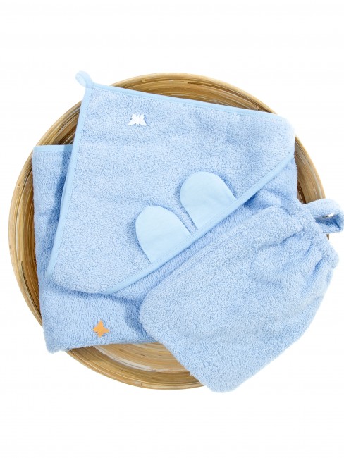 Красивое и удобное махровое полотенце для мальчика - нужный аксессуар для купания