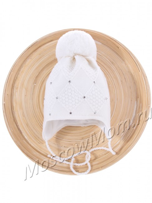 Шерстяная шапочка на зиму для девочки с нитевым помпоном